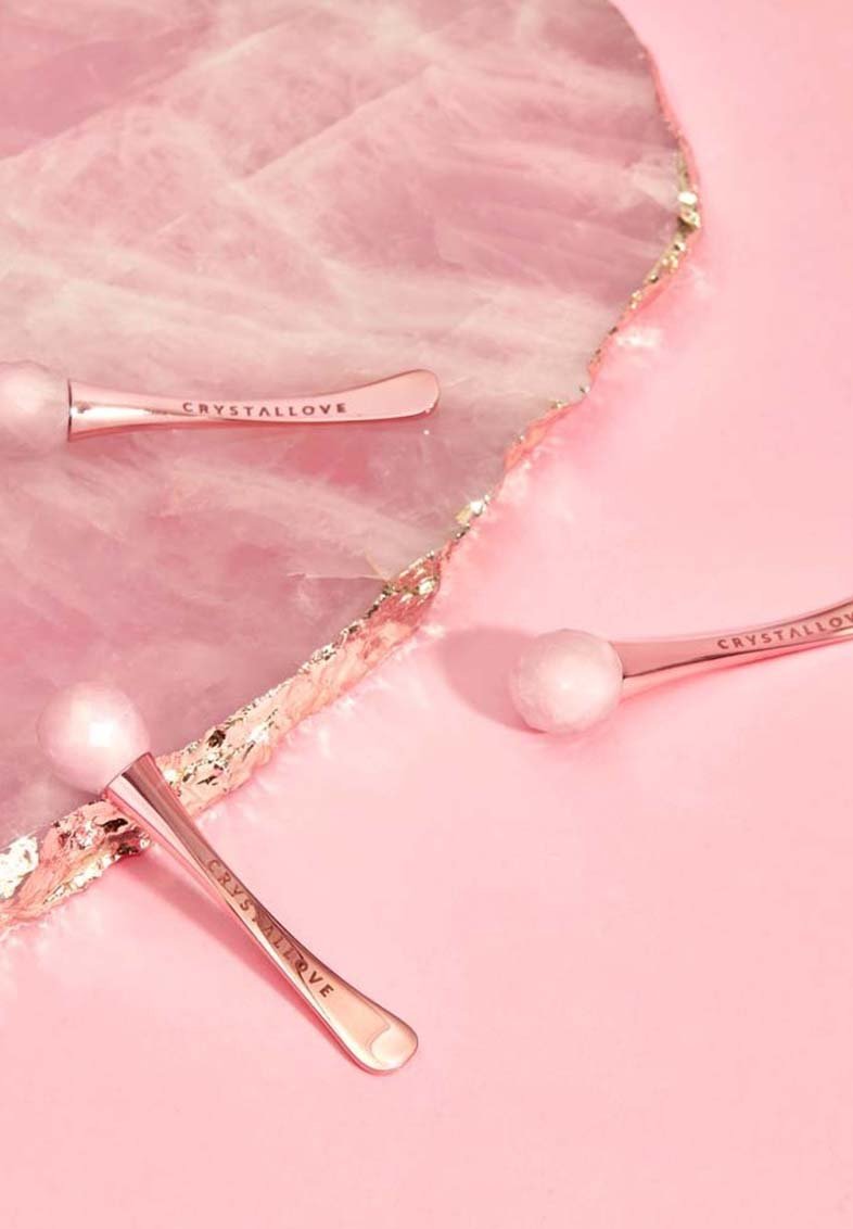 CRYSTALLOVE CRYSTALLOVE ROSE QUARTZ 3D EYE MASSAGER - Skincare tool - gold Im Verkauf