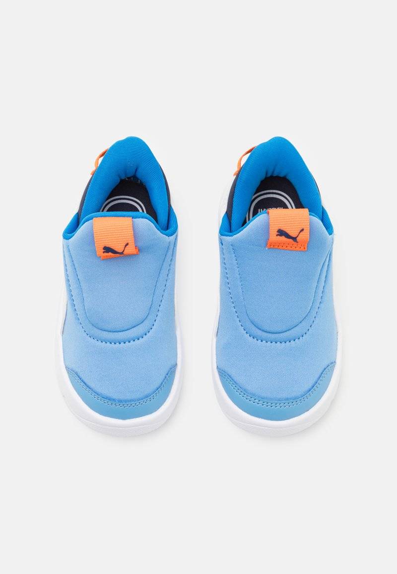 Puma Puma COURTFLEX V3 EASE IN UNISEX - Training shoe Top Angebot