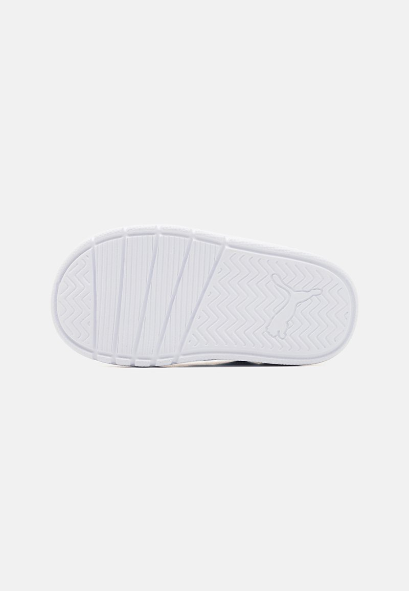 Puma Puma COURTFLEX V3 EASE IN UNISEX - Training shoe Top Angebot