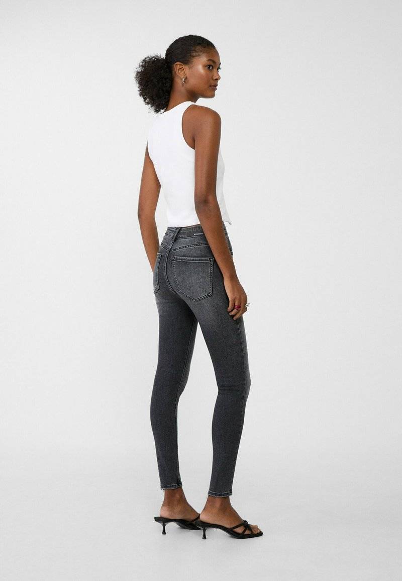 Stradivarius Stradivarius Jeans Skinny Fit - black denim Tiefpreis