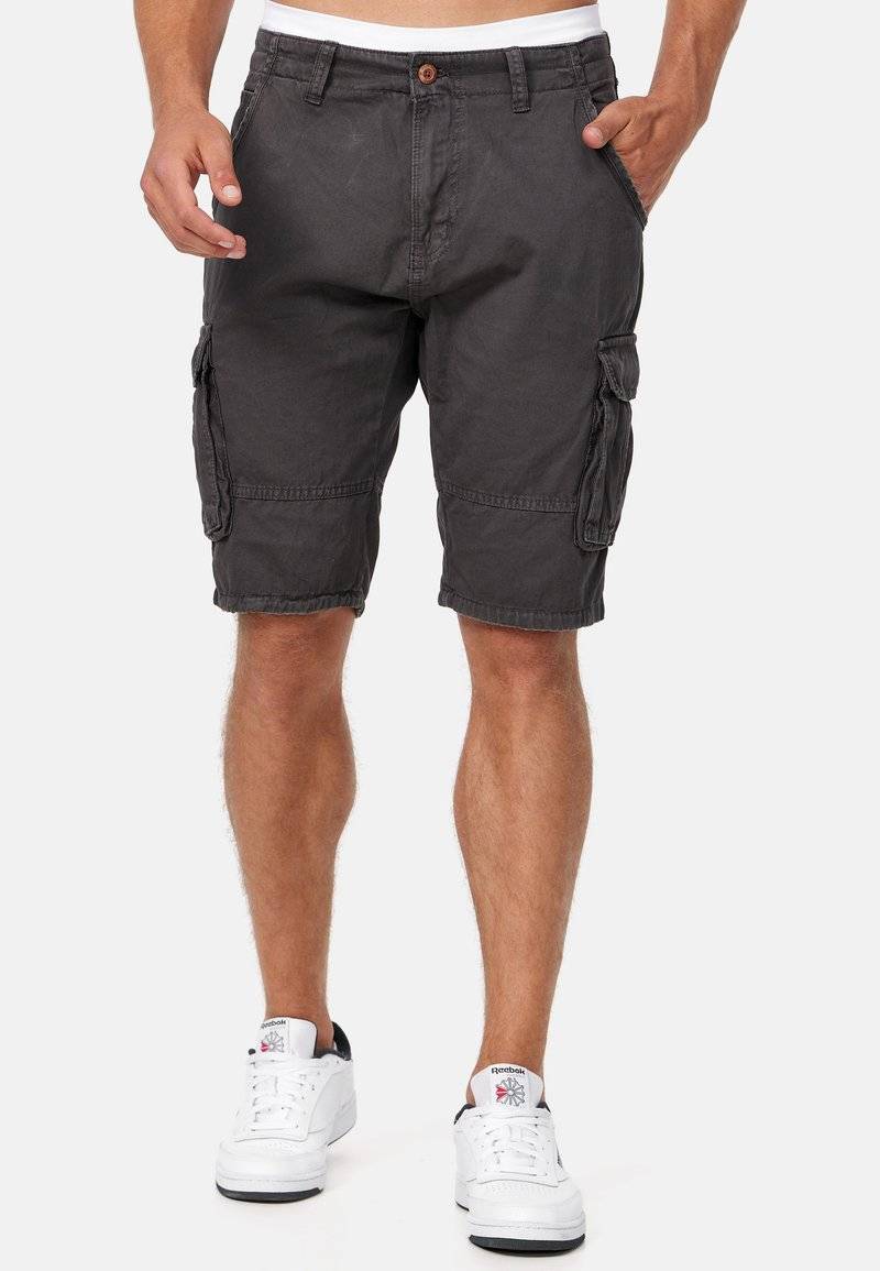INDICODE JEANS INDICODE JEANS MONROE - Shorts - raven Begrenzte Freigabe