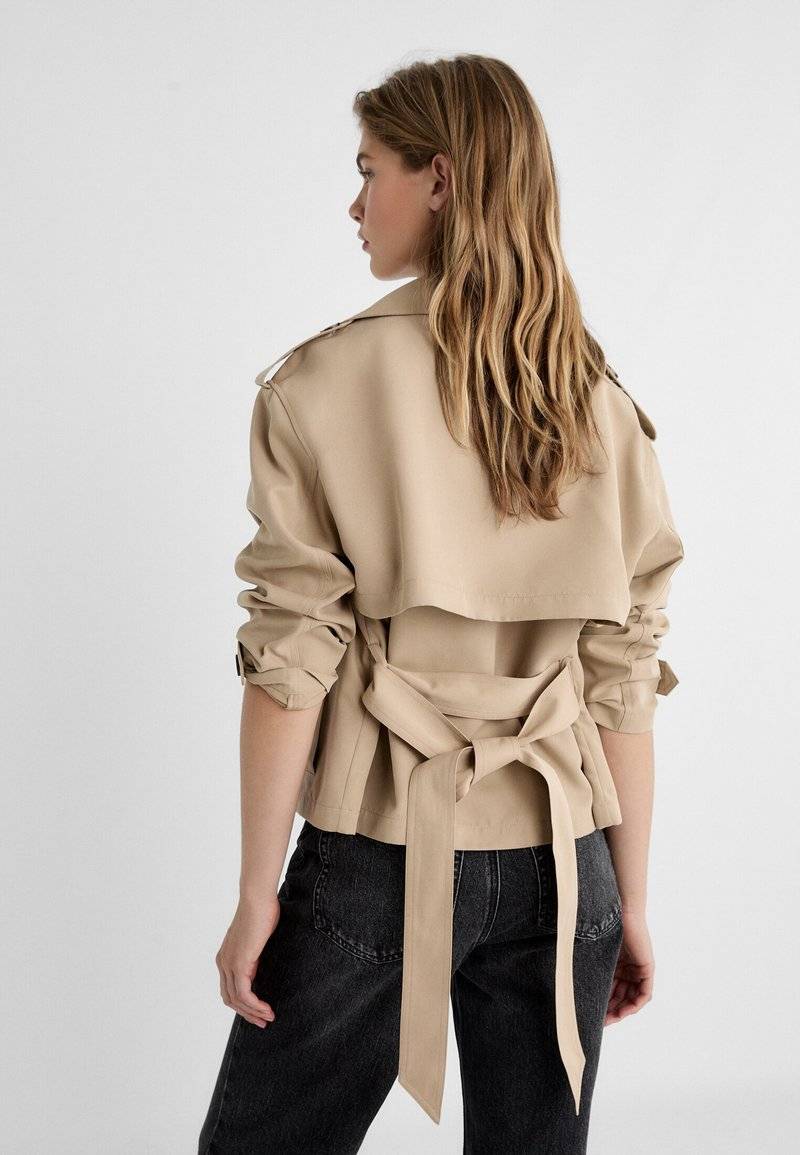 Stradivarius Stradivarius WITH BELT - Summer jacket - beige Letzter Tag