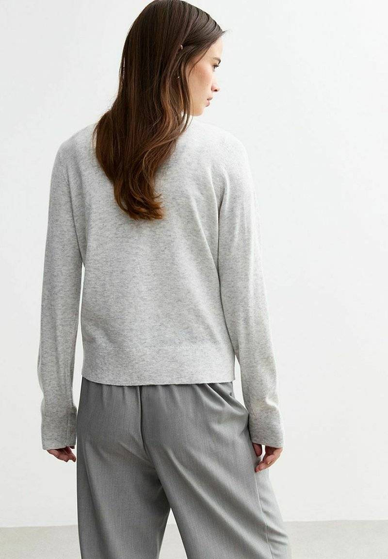 New Look New Look CREW NECK - Cardigan - pale grey Zeitbegrenzte Promotion