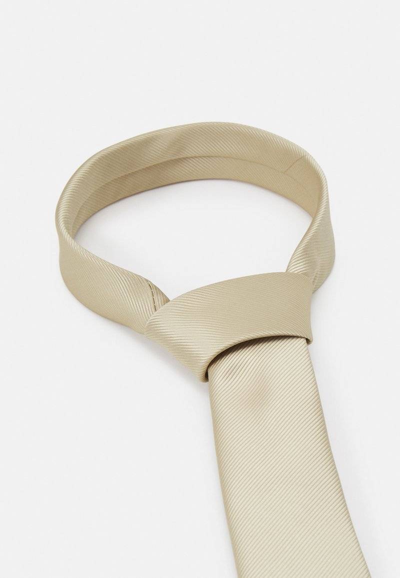 Pier One Pier One Tie - beige 50% Rabatt mit kostenlosem Versand