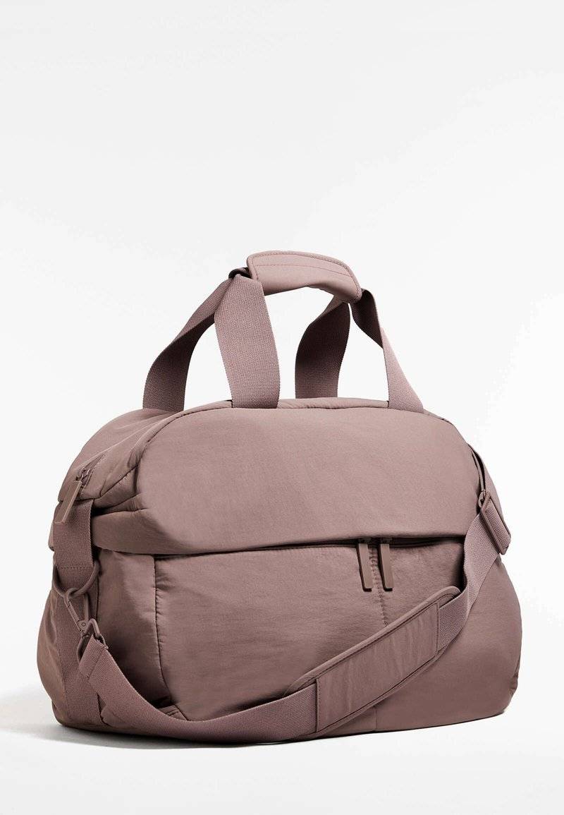 OYSHO OYSHO WITH FLAP POCKET - Sports bag - pink Tiefpreis