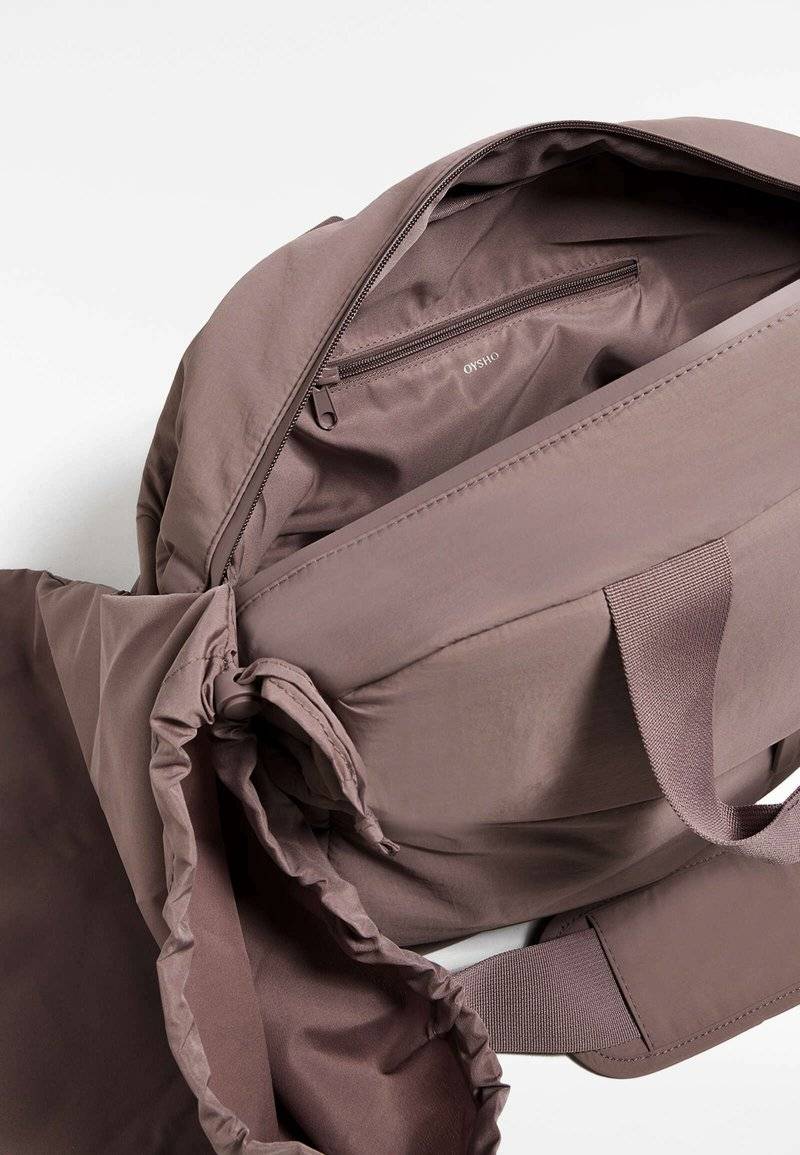 OYSHO OYSHO WITH FLAP POCKET - Sports bag - pink Tiefpreis
