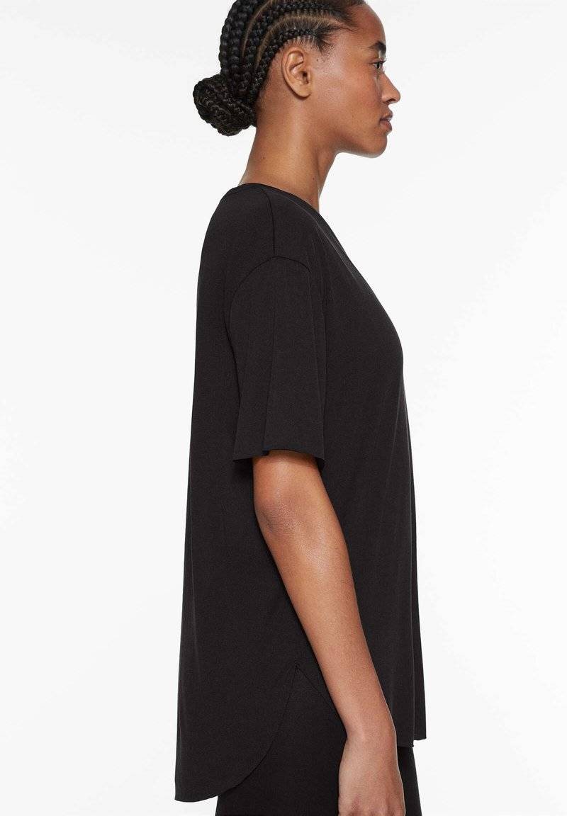 OYSHO OYSHO MODAL - Basic T-shirt - black 50% Rabatt mit kostenlosem Versand