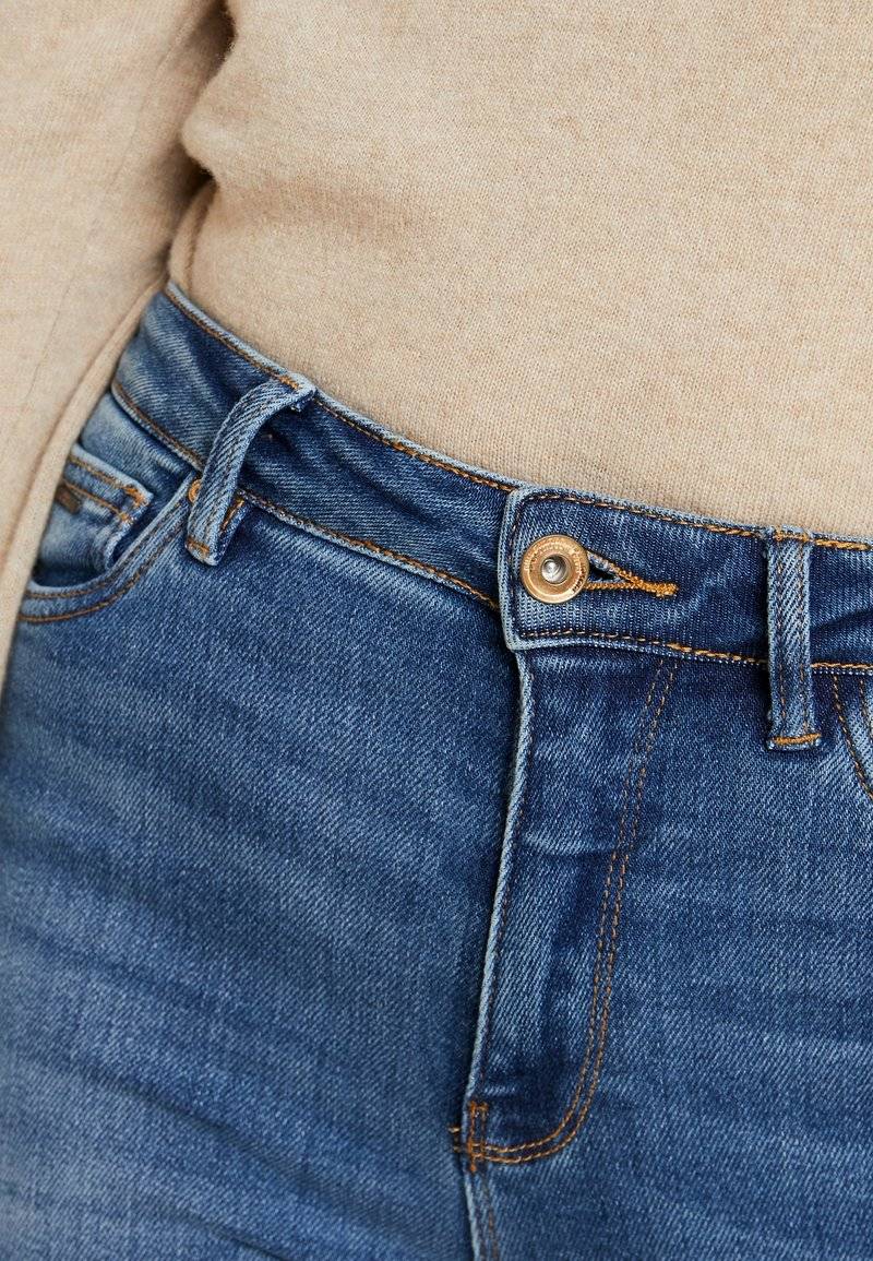 ONLY ONLY ONLMILA - Jeans Skinny Fit - medium blue denim Fabrikpreis