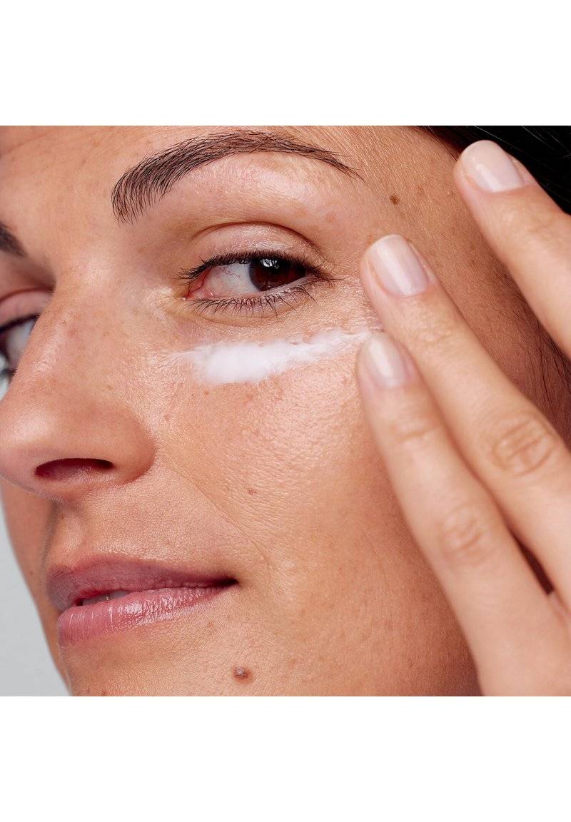 Clinique Clinique SMART CLINICAL REPAIR WRINKLE CORRECTING EYE CREAM - Eyecare Sonderangebot der Fabrik