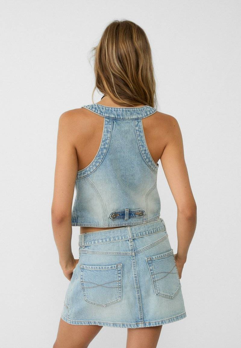 Stradivarius Stradivarius STUDDED - Waistcoat - laser denim Angebote