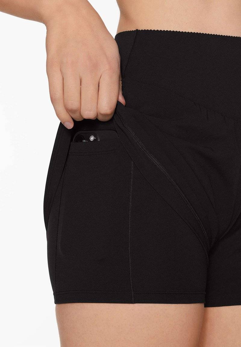 OYSHO OYSHO COMPRESSIVE - Sports shorts - black Top Angebot
